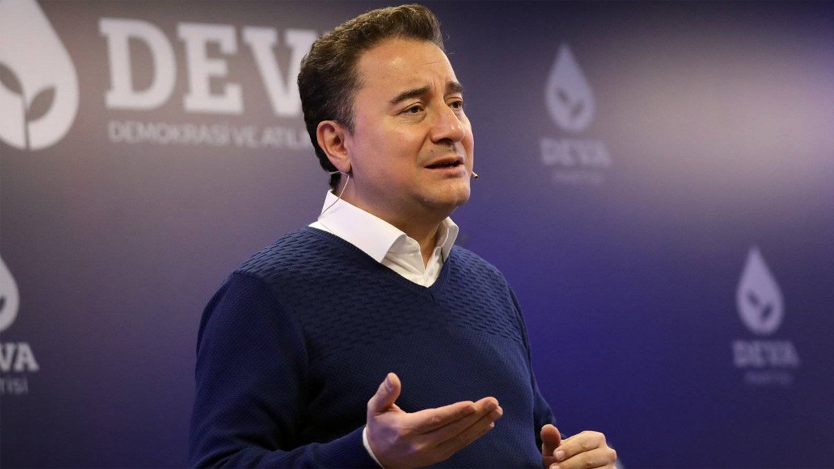 Babacan'dan Paris saldırısına tepki: Fransa hükümetini ırkçılığa karşı mücadeleye davet ediyorum