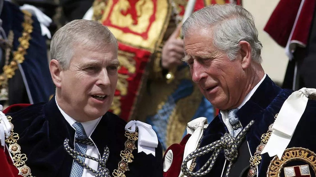 Kral Charles, annesi kadar merhametli davranmadı: Kardeşini saraydan kovdu mu?