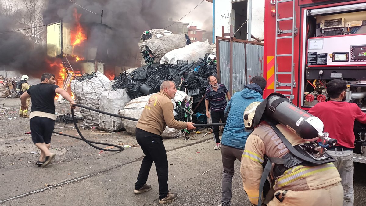 Maltepe'deki tesiste korkunç yangın! İşçiler canını zor kurtardı