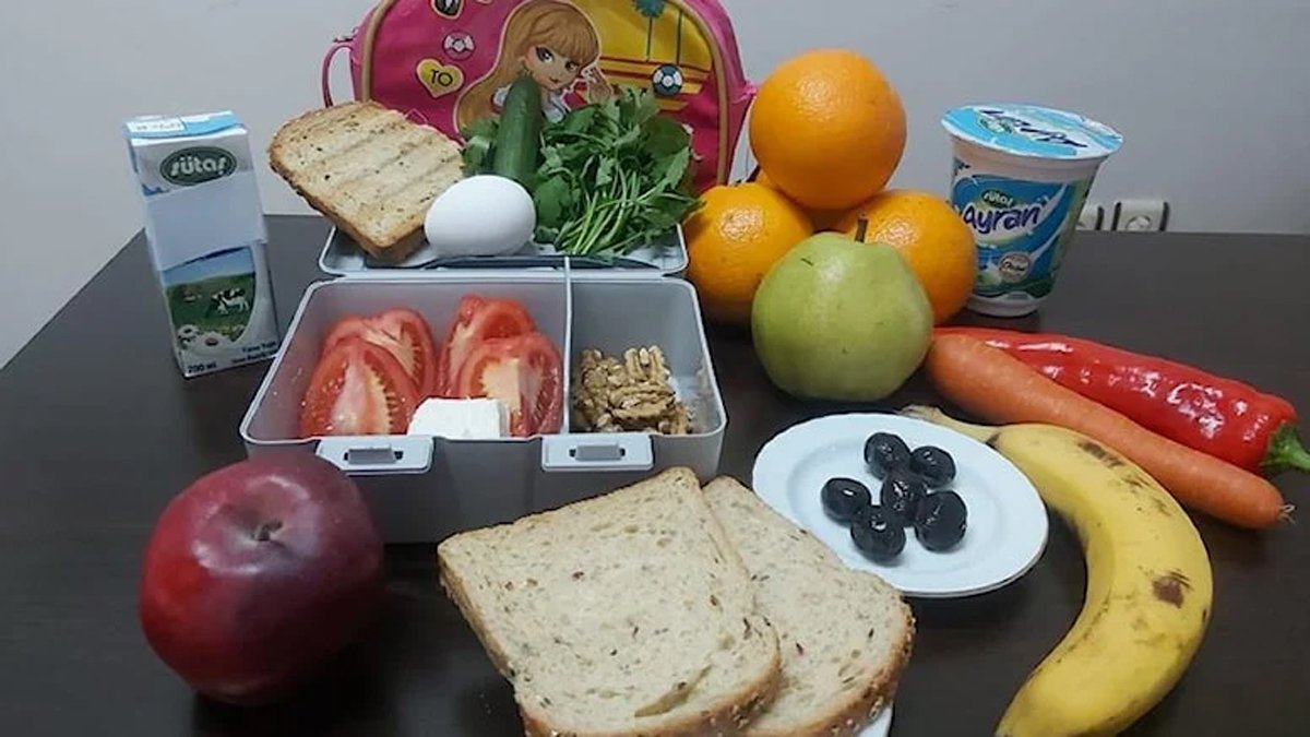 Uzmanlar yetersiz beslenme soruna işaret etti: Aileler bakanlığın önerdiği listeyi alamıyor