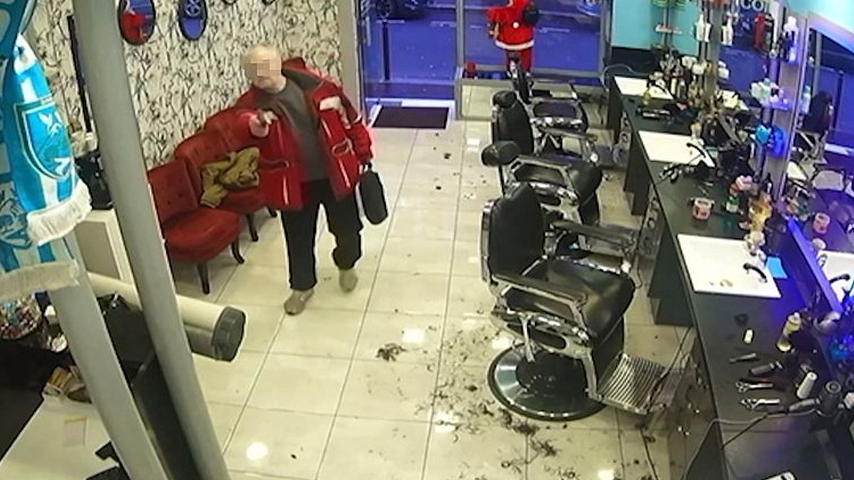 Paris saldırganı hakim karşısında