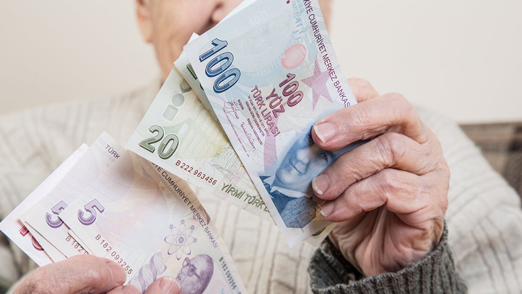 Asgari ücretten sonra gözler 3 Ocak'ta: En düşük emekli maaşı ne kadar olacak?