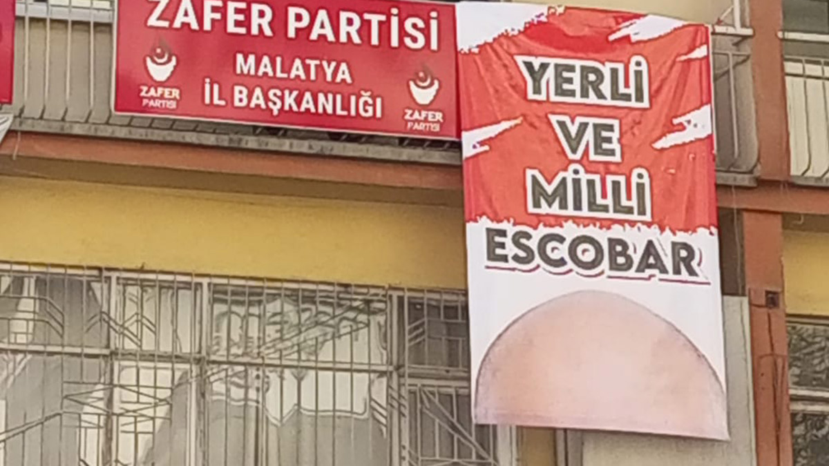 'Yerli ve Milli Escobar' pankartı açan il başkanına ceza