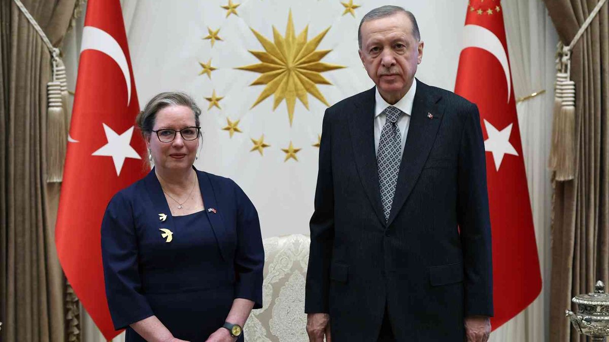 İsrail Büyükelçisi Lillian'dan Cumhurbaşkanı Erdoğan'a güven mektubu