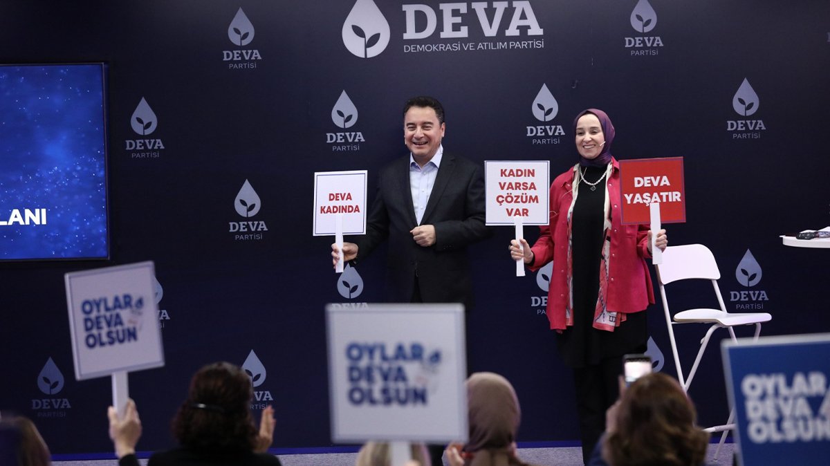 Babacan: Başörtüsü düzenlemesi şimdi mi aklınıza geliyor?