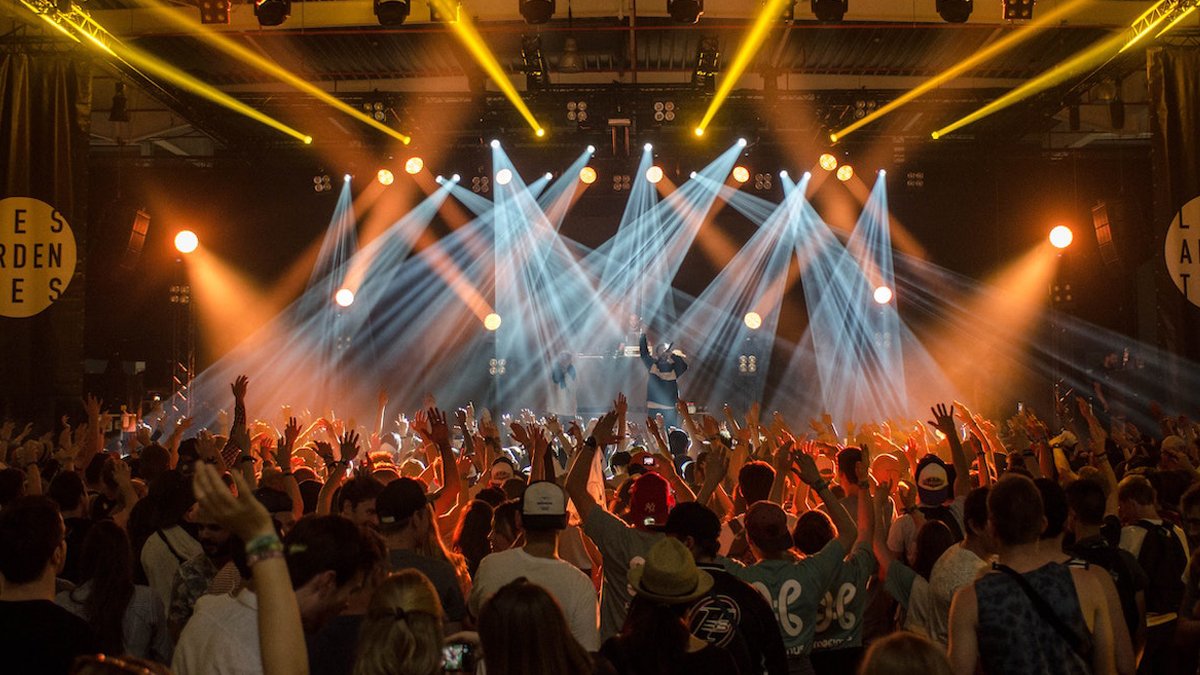 İşte müzik ve tiyatro sahnelerinin 2022’deki en’leri