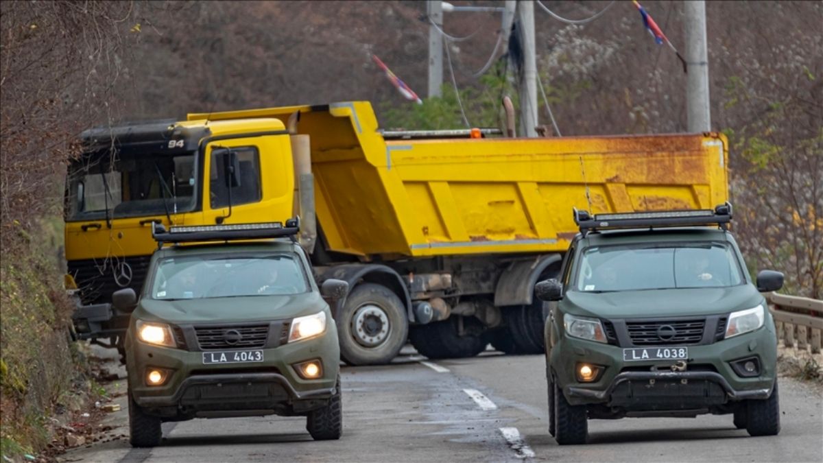 Sırbistan geri adım atıyor: ‘Barikatları kaldırın’ talimatı
