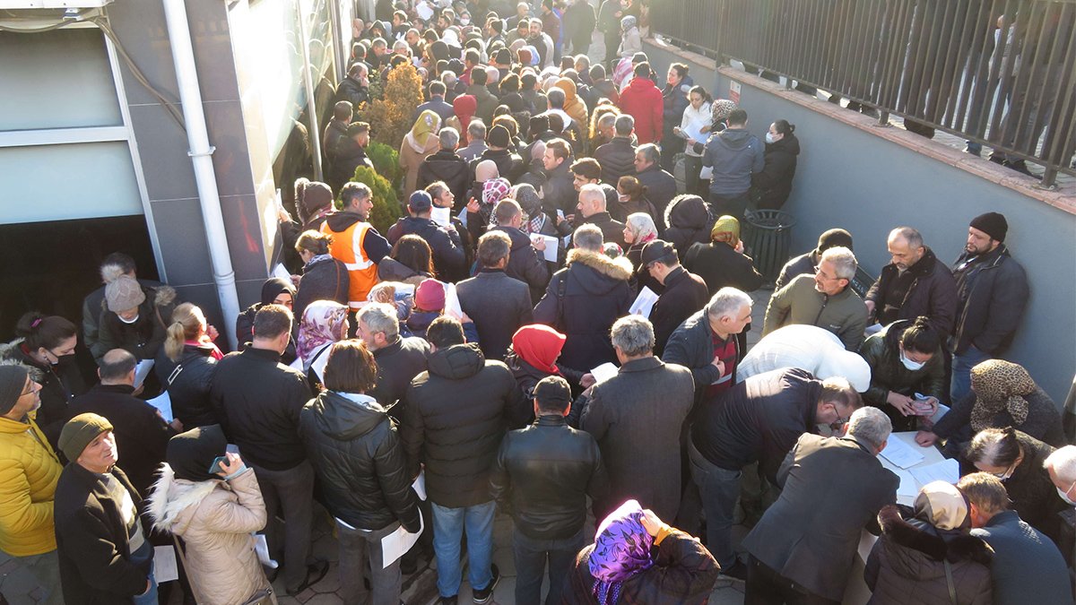 Gün saydırmak isteyen SGK'ya koştu: Binlerce EYT'li kuyrukta