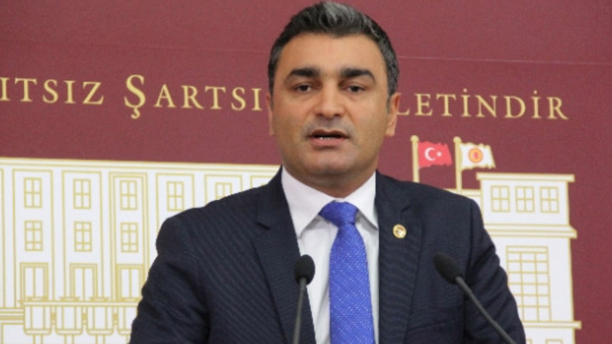 CHP'li Müslim Sarı'dan Erdoğan'ın 'doğal gaz müjdesi'ne yanıt: Çıkarılan gaz Türkiye'nin 1 yıllık ihtiyacının yüzde 5'i