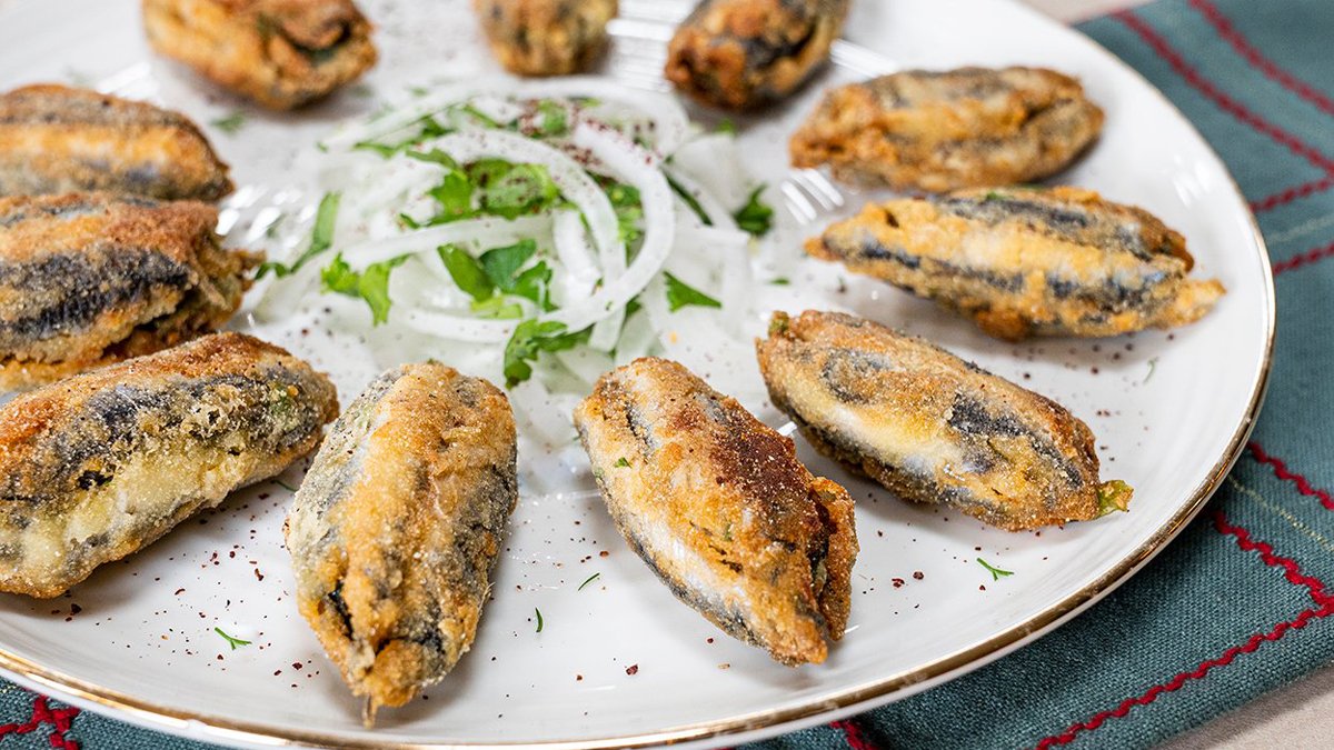 Hamsi sevmeyen bile bu tarife bayılıyor! Tavadan almadan biten tarif... Hamsi kuşu tarifiyle komşularınızı çatlatın