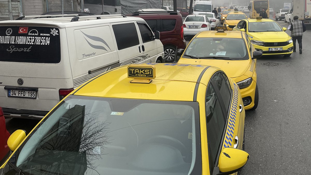 Taksiciler zam kuyruğunda: Yeni tarife bugün başladı
