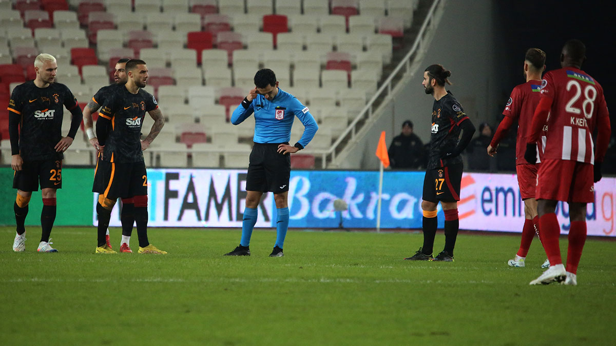 Ünlü eski hakemden şaşırtan çıkış: Süper Lig'de yabancı hakem görev alsın!