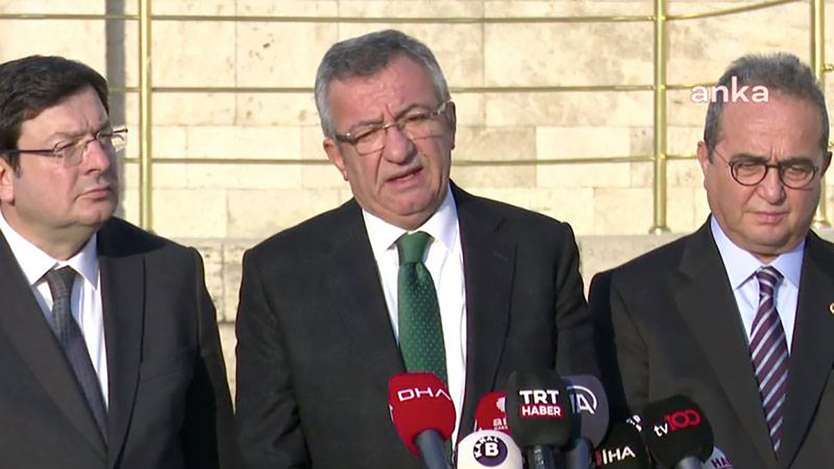 Bozdağ'ı ziyaret eden CHP heyeti: Kimsenin İBB'ye çökmesine müsaade etmeyeceğiz