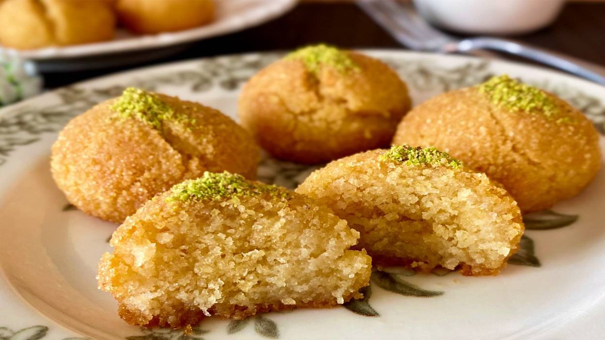 Bu tatlıyı yapmak sadece 10 dakika sürüyor! İşte mutfakta şipşak yapabileceğiniz efsane hira tatlısı tarifi...