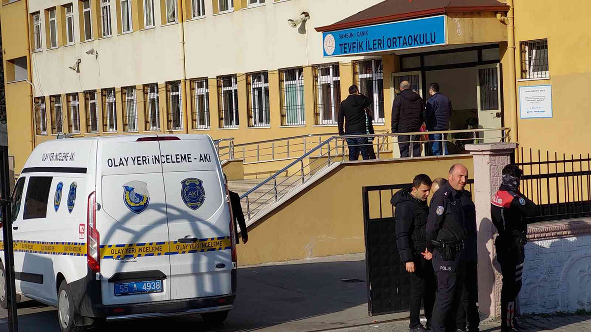 Samsun'da lisede dehşet! 17 yaşındaki çocuk okula gelen annesini silahla öldürdü