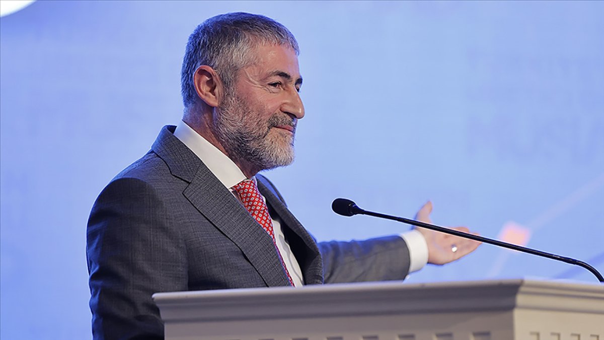 Bakan Nebati'den işletmelere indirim çağrısı