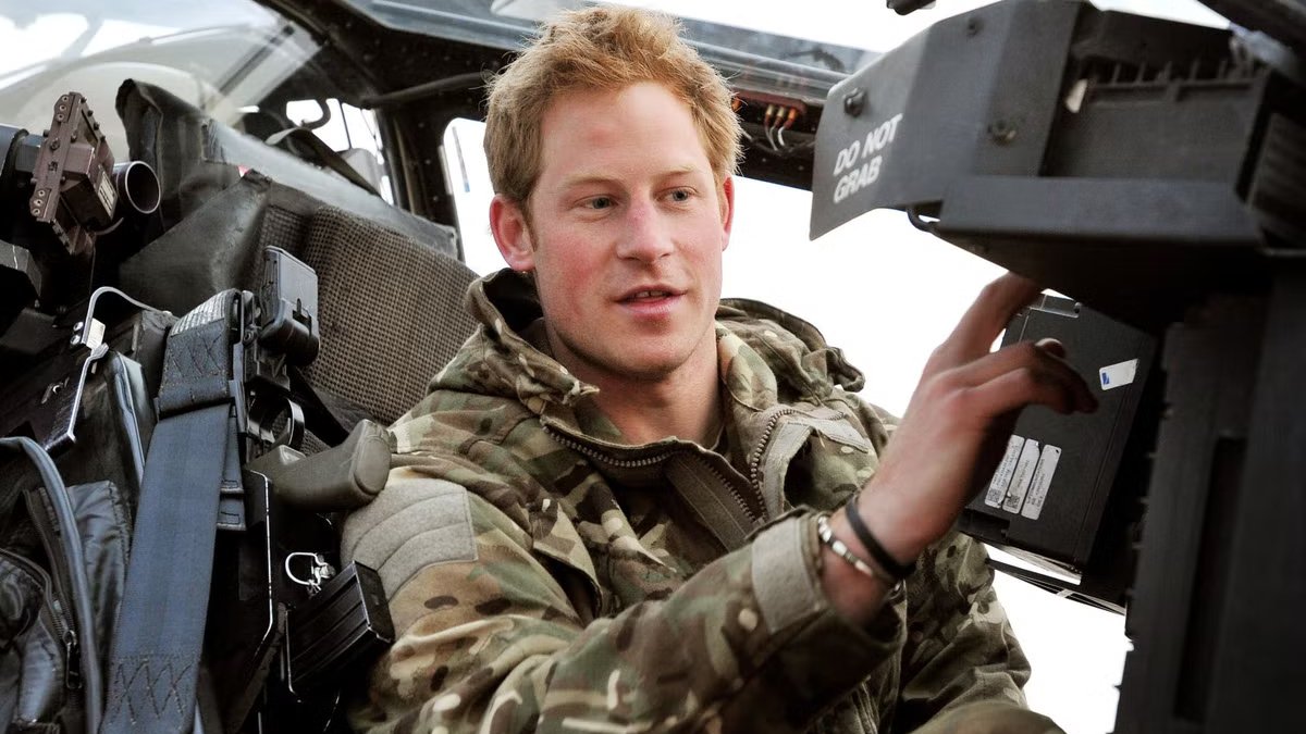 Prens Harry 'Afganistan' açıklamasıyla yine gündeme oturdu: 25 kişiyi öldürdüm, bundan utanmıyorum