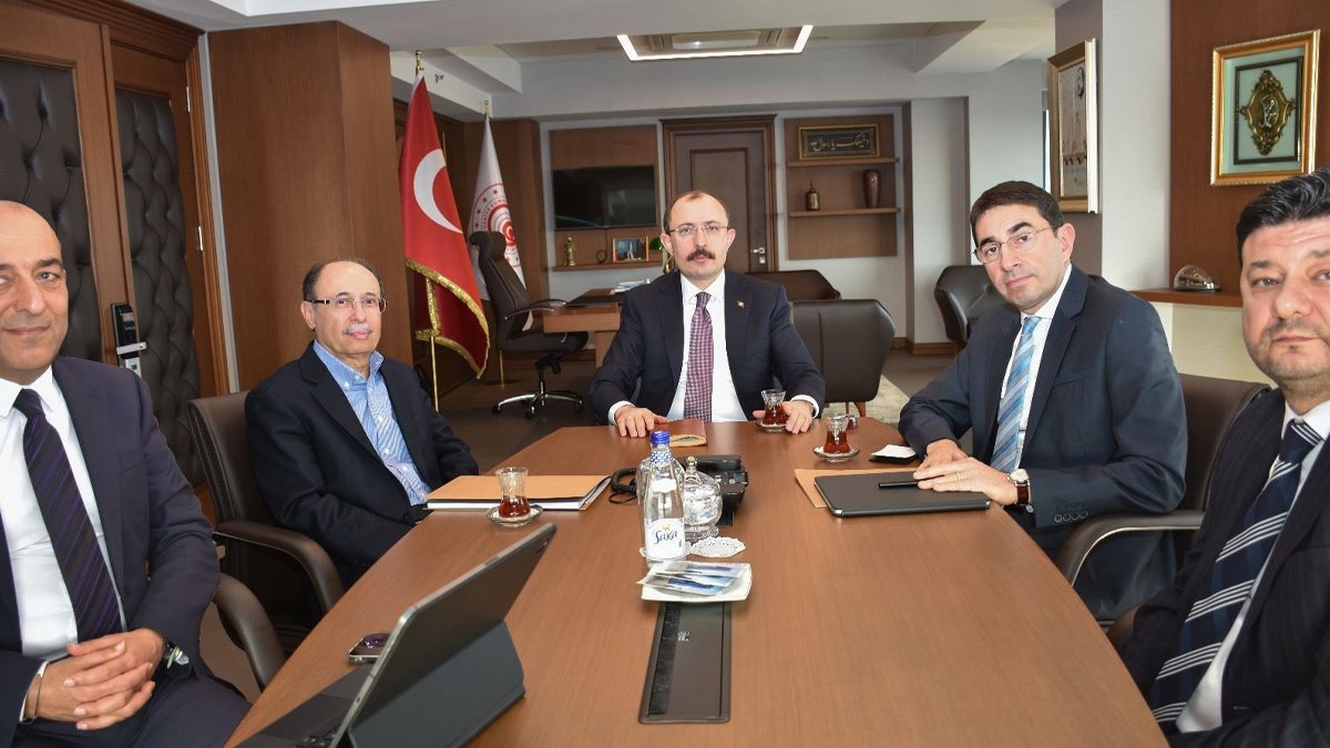 Bakan Muş'la toplantı yapmışlardı: BİM de fiyatları sabitledi