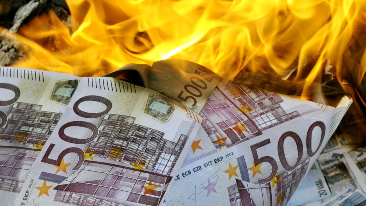 Euro yeni rekorun eşiğinde: İşte piyasalarda son durum