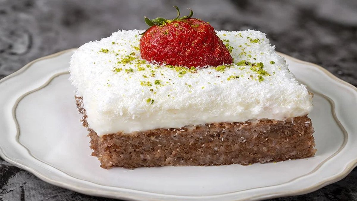 Hem hafif hem doyumsuz lezzetiyle sütlü tatlıların şahı! Tepsiden çıkmadan biten tarif kahveyle mükemmel gidiyor