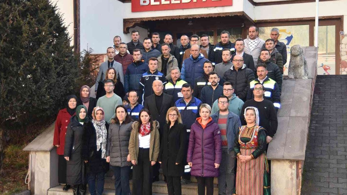 'Azdavay'ın çocuklarına iş sağlayacağım' diyen belediye başkanı oğlunu işe soktu