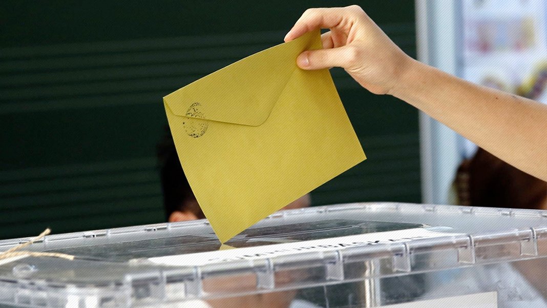 Bloomberg 'Türkiye'de olan sadece Türkiye'de kalmaz' diyerek yazdı: 2023'te dünyanın en önemli seçimi