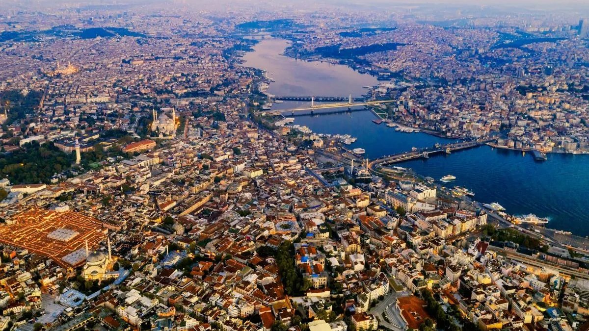 Vatandaş 'kira göçü' yaşarken İstanbul yeni Londra olmaya hazırlanıyor