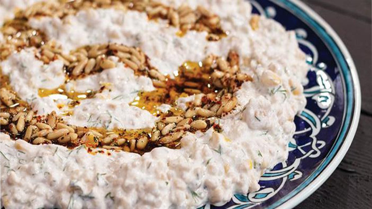 Yoğurtlu salata sevenler bu tarif yapar yapmaz bitiyor! İşte günde komşu kıskandıran yoğurtlu salata tarifi