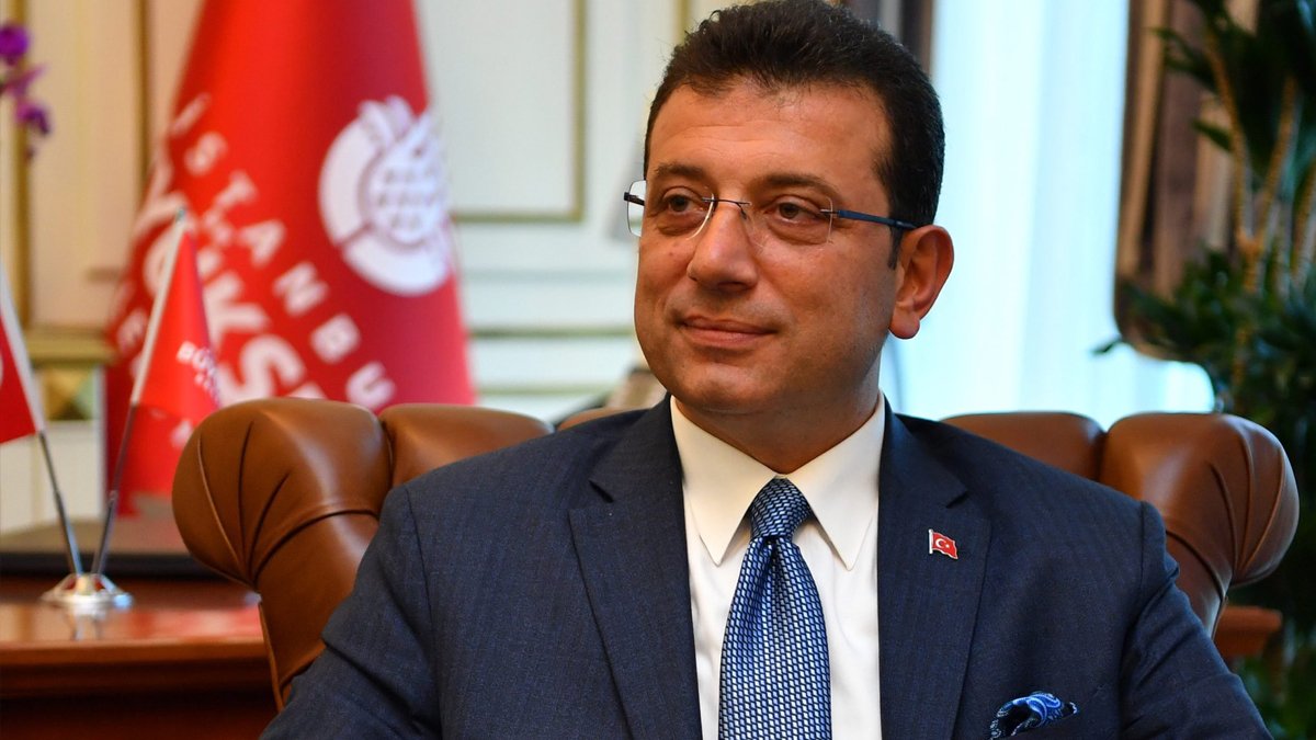 İmamoğlu, anne ve babasıyla umreye gidiyor