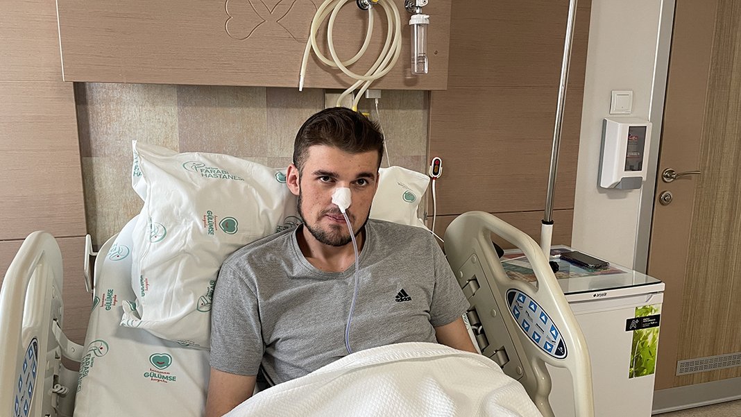 Kullanırken dikkat: Ağrı kesici midesini deldi