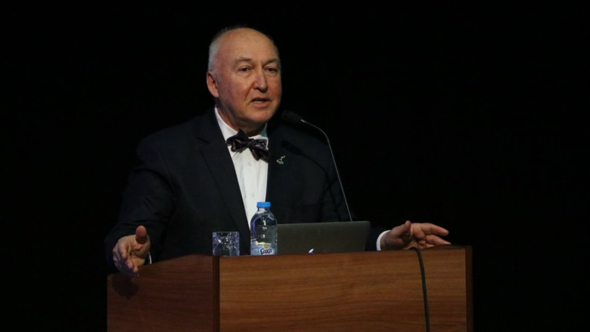 Prof. Dr. Ahmet Ercan 'Yetkililer sorumluluklarını yerine getirsin' diyerek uyardı: 6.9’luk depreme şaşırmam