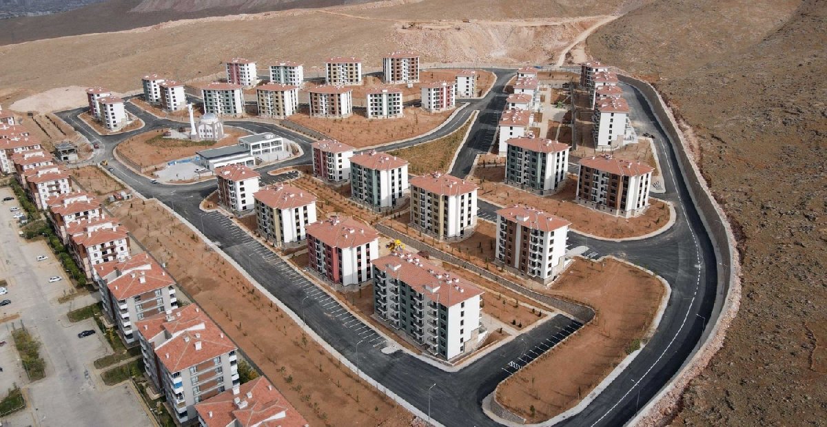 Cebine 60 bin lira koyan ev sahibi oluyor! TOKİ'den görülmemiş kampanya... Bu fırsatı kaçıran dizlerini döver