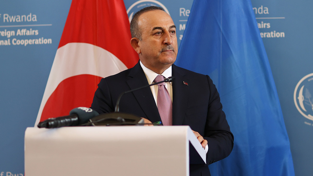 Çavuşoğlu'ndan İsveç'teki çirkin protestoya tepki: Kınayarak kaçamazlar