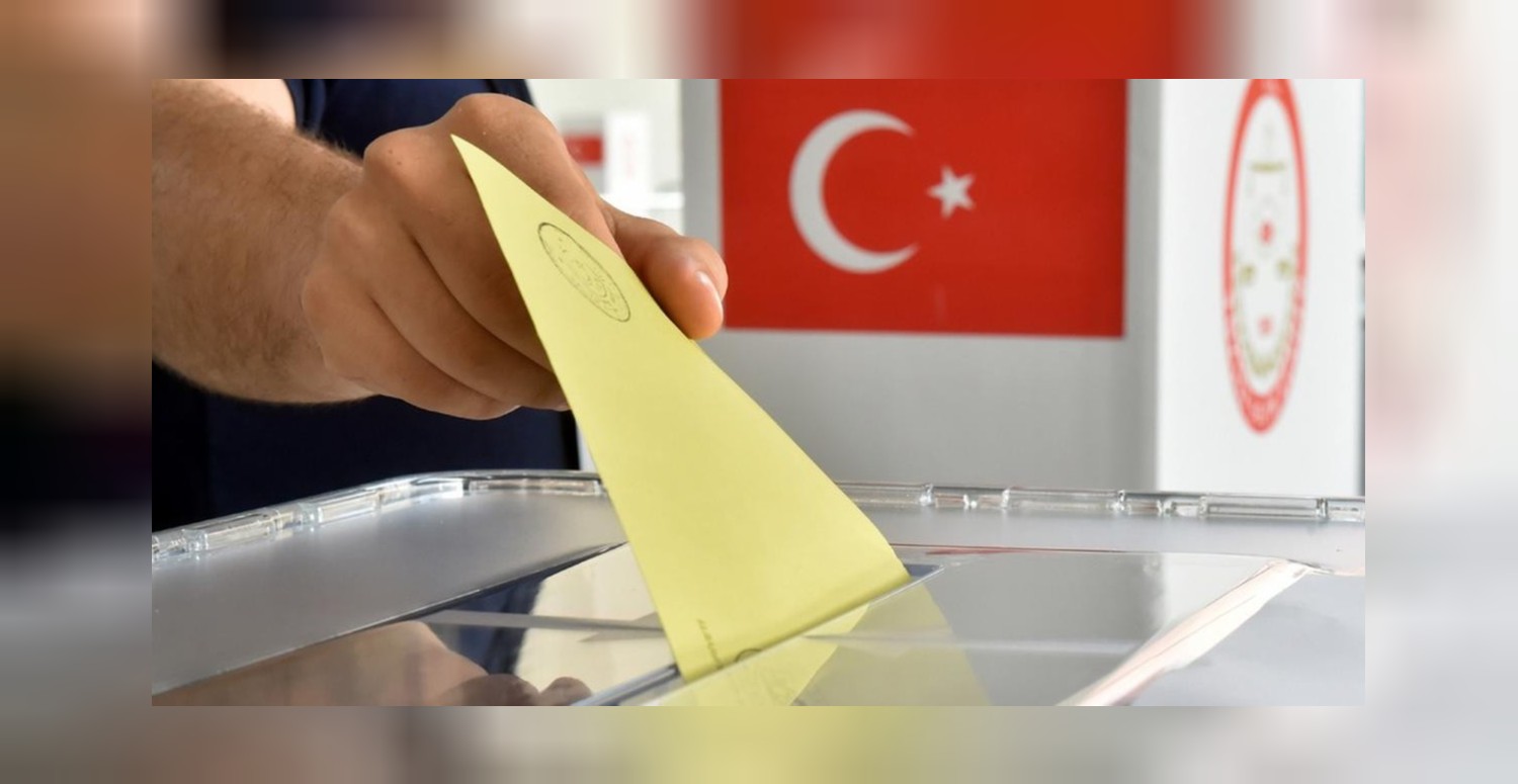 ﻿Canlı yayında büyük tartışma! Anketçiler birbirine girdi.