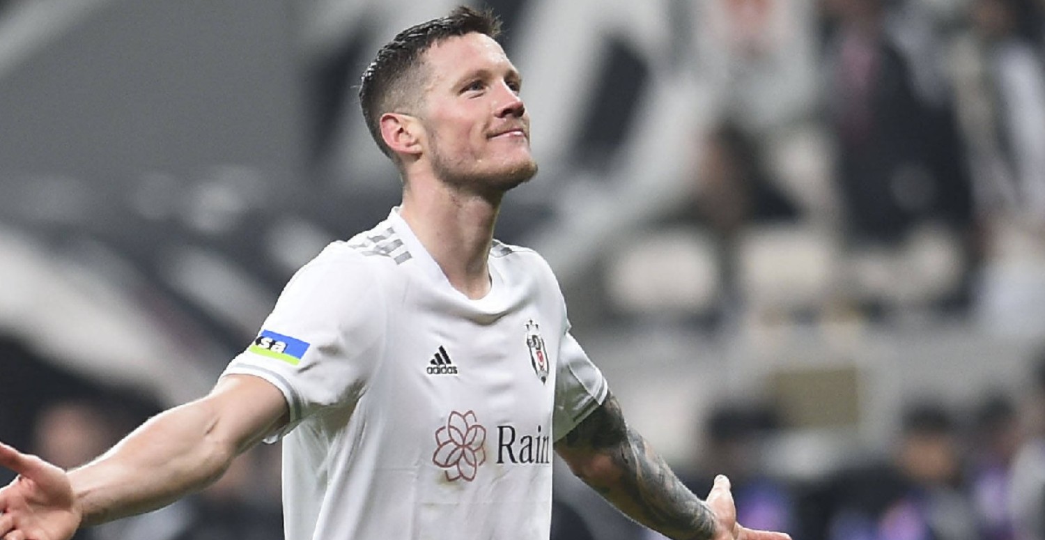 Beşiktaş'ta ağızları açık bırakan ayrılık! Yıldız ismin sözleşmesi feshedildi: Kimse böyle bir şey beklemiyordu!