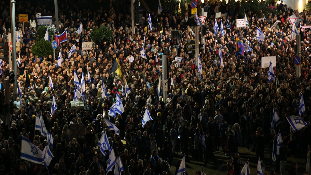 İsrail Netanyahu hükümetine karşı ayakta: Diktatörü devirmenin zamanı geldi