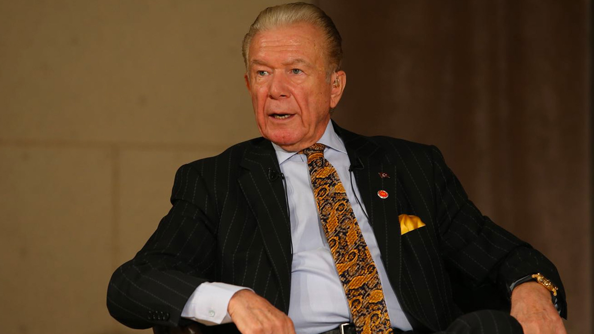 Uğur Dündar'dan SADAT'a sert tepki: Kılıçdaroğlu'nun ardında milyonlar olduğunu iyi belleyin, tahrik etmeyin