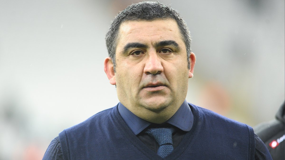 Fenerbahçe'nin efsane ismi Ümit Özat'tan kahreden haber! Acı haberi sosyal medyadan duyurdu: "Dualarınızı esirgemeyin..."