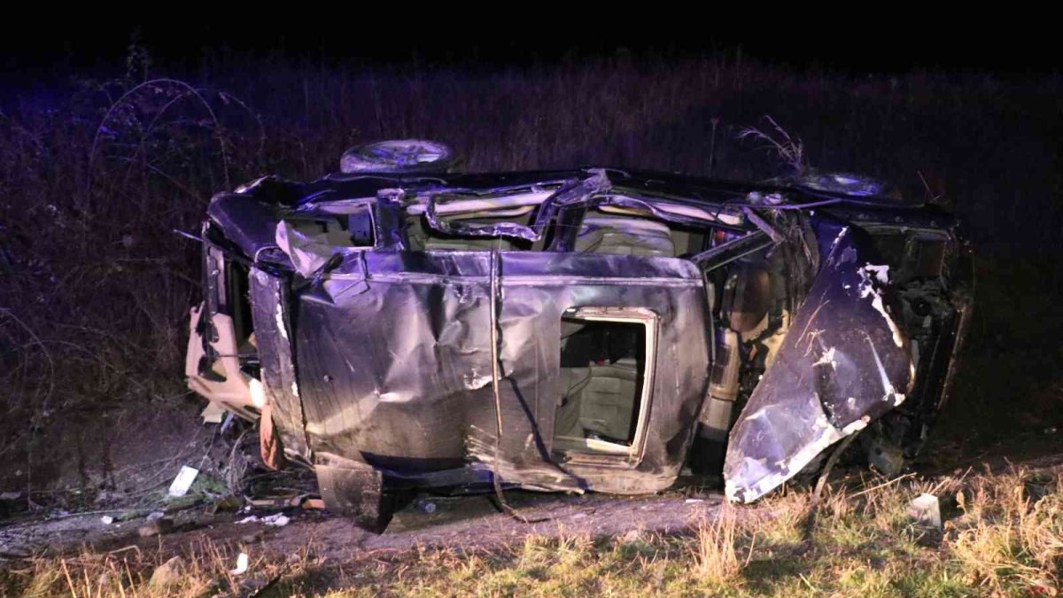 Cenazeye giderken kaza yaptılar: Aynı aileden 2 ölü, 2 yaralı