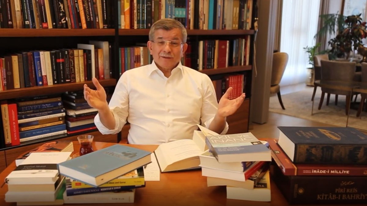 Davutoğlu Erdoğan'a seslendi: Sizden ne öğrenebildim, ne de öğretebildim