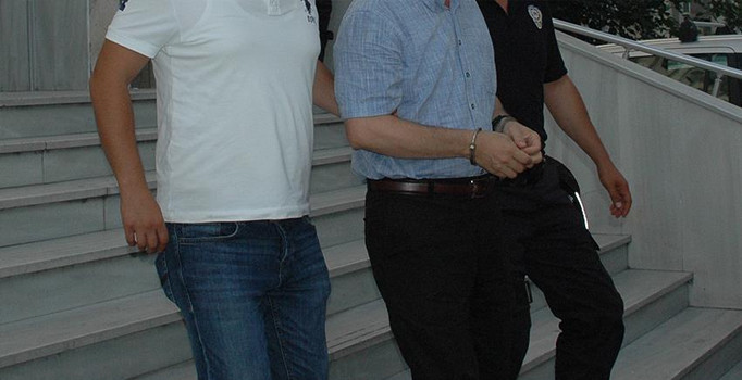 Son dakika! İstanbul'da darbe girişiminde bulunan 12 general ve 1 amiral tutuklandı