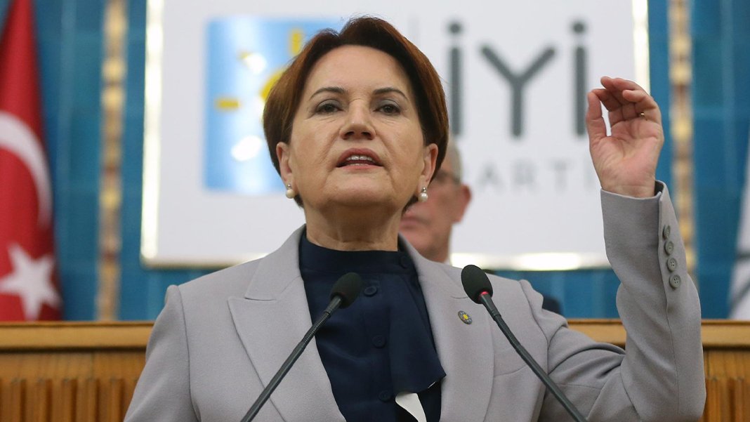 Erdoğan'a başörtüsü düzenlemesi için 'biz hazırız' çağrısı: Gelin bu işe büyük bir nokta koyalım