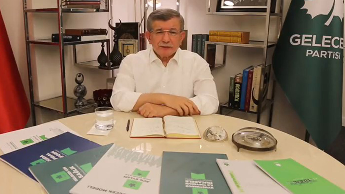 Davutoğlu'ndan Erdoğan'a 'yolsuzluk' cevabı: Yüzleşelim var mısın?