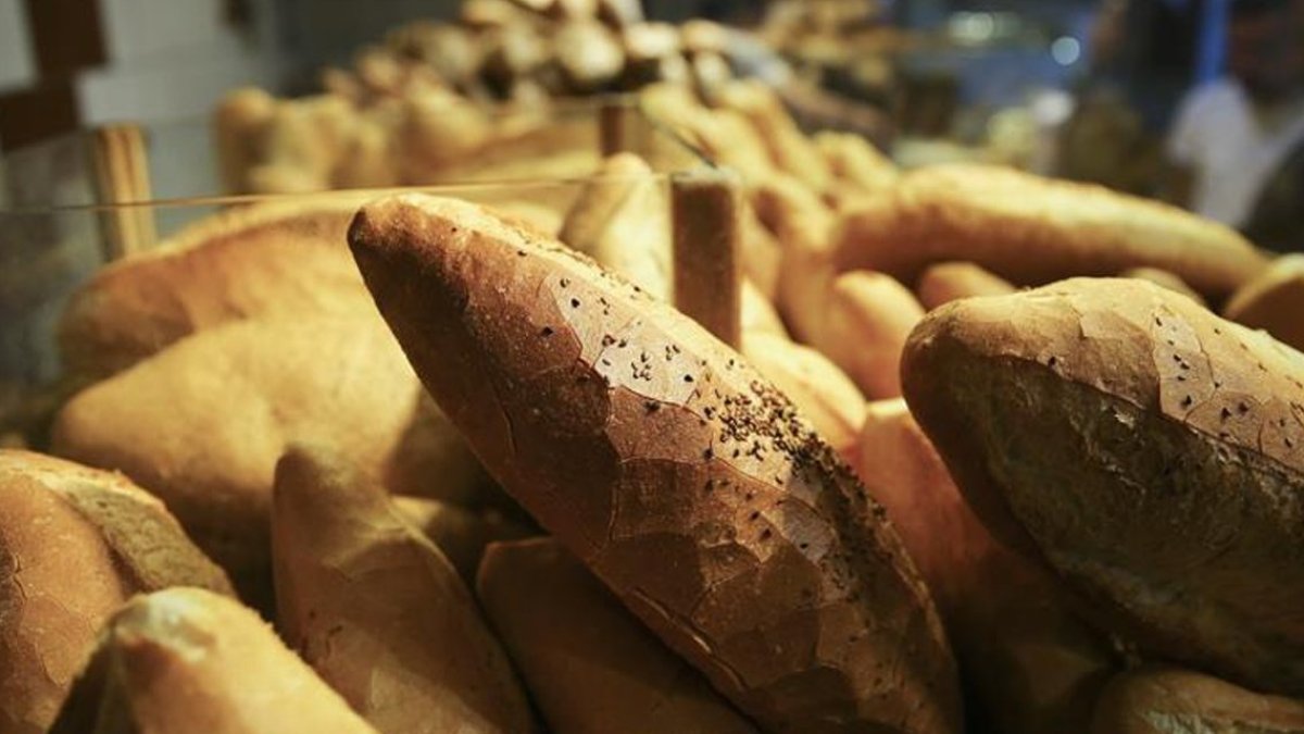 Sivas'ta ekmeğe zam krizi: Sadece fırınlarda satılacak