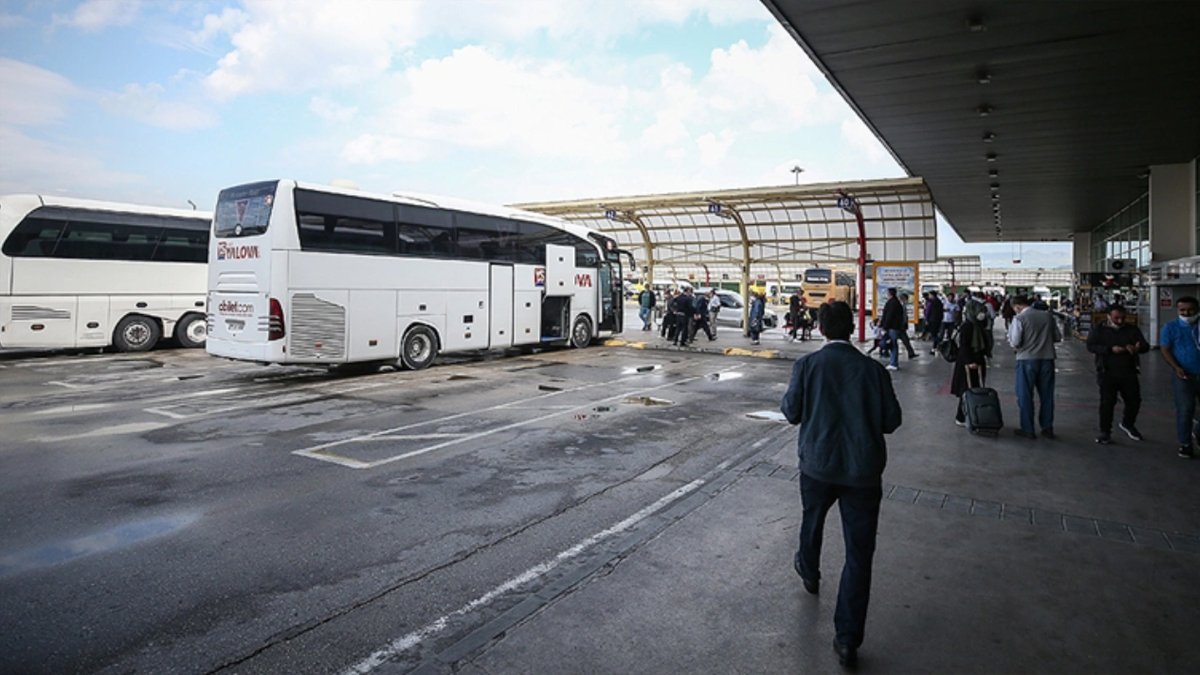 Bir haftada iki farklı açıklama: Otobüs fiyatlarına zam gelecek mi?