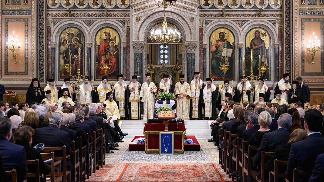 Unutulan tarih kralın ölümüyle gündemde: Yunanistan'da 'kraliyet' heyecanı