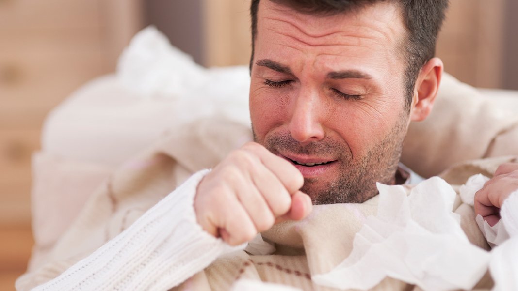 Ne şurup, ne hap iyi geliyor: Geçmeyen öksürüğe dikkat