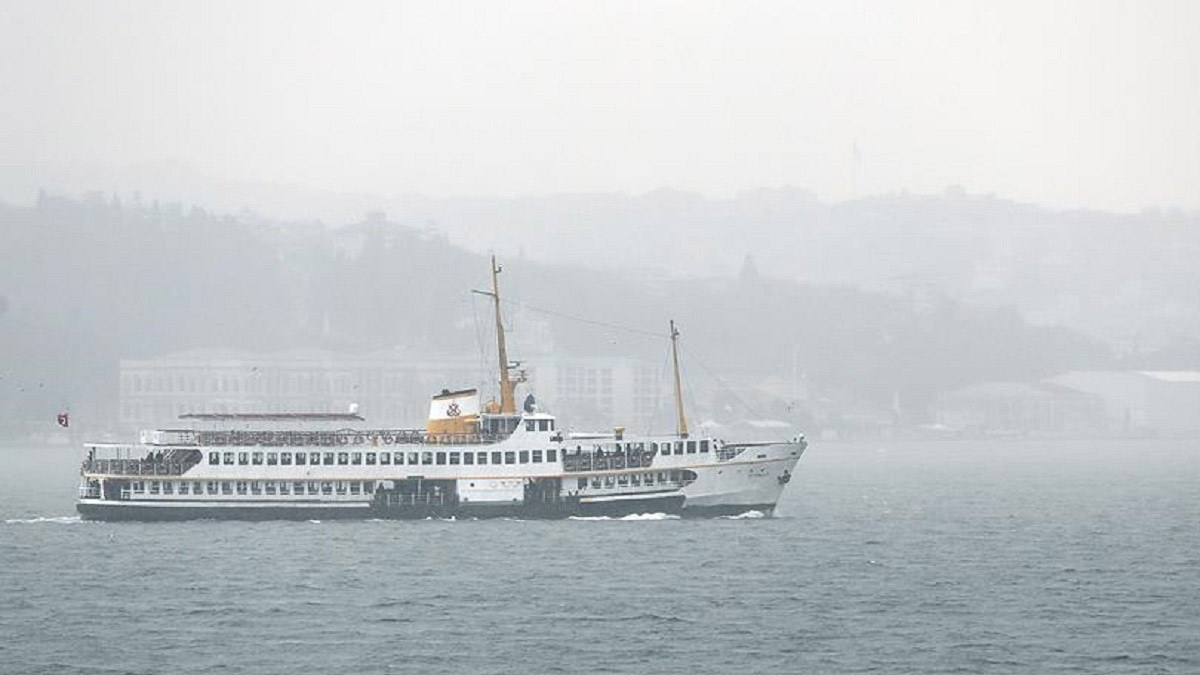İstanbul’da vapur seferlerine lodos engeli