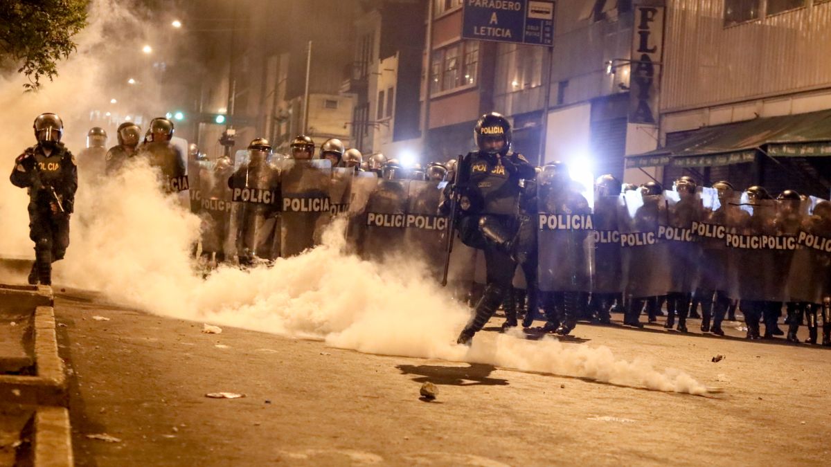 Peru’da Castillo düğümü çözülemiyor: Hem ölü hem kelepçe sayısı arttı