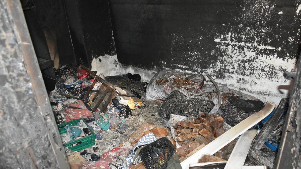 Yangın sonrası hasar gün ağarınca ortaya çıktı: İşte üç kardeşe mezar olan o ev